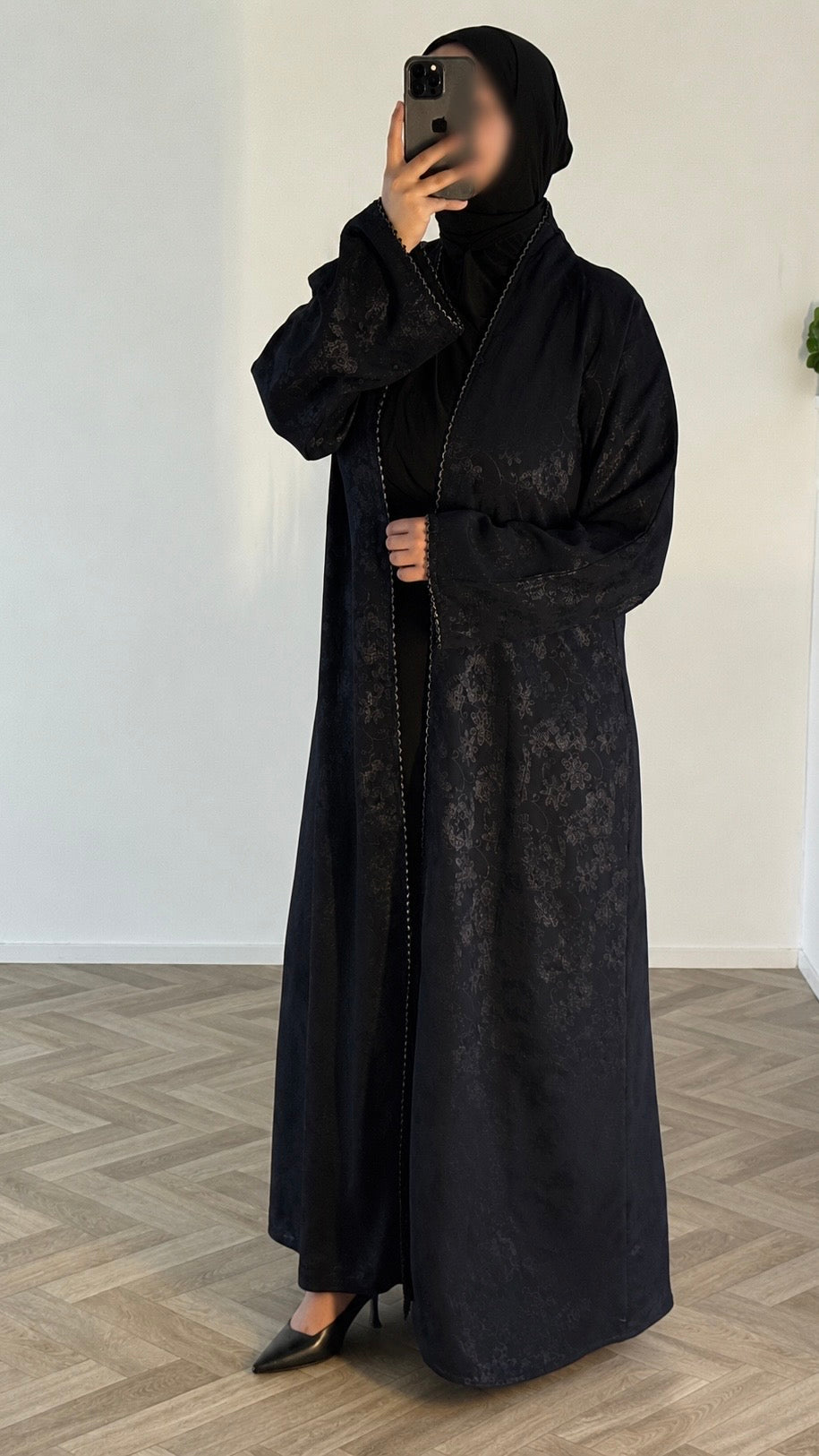 ABAYA DANIYA