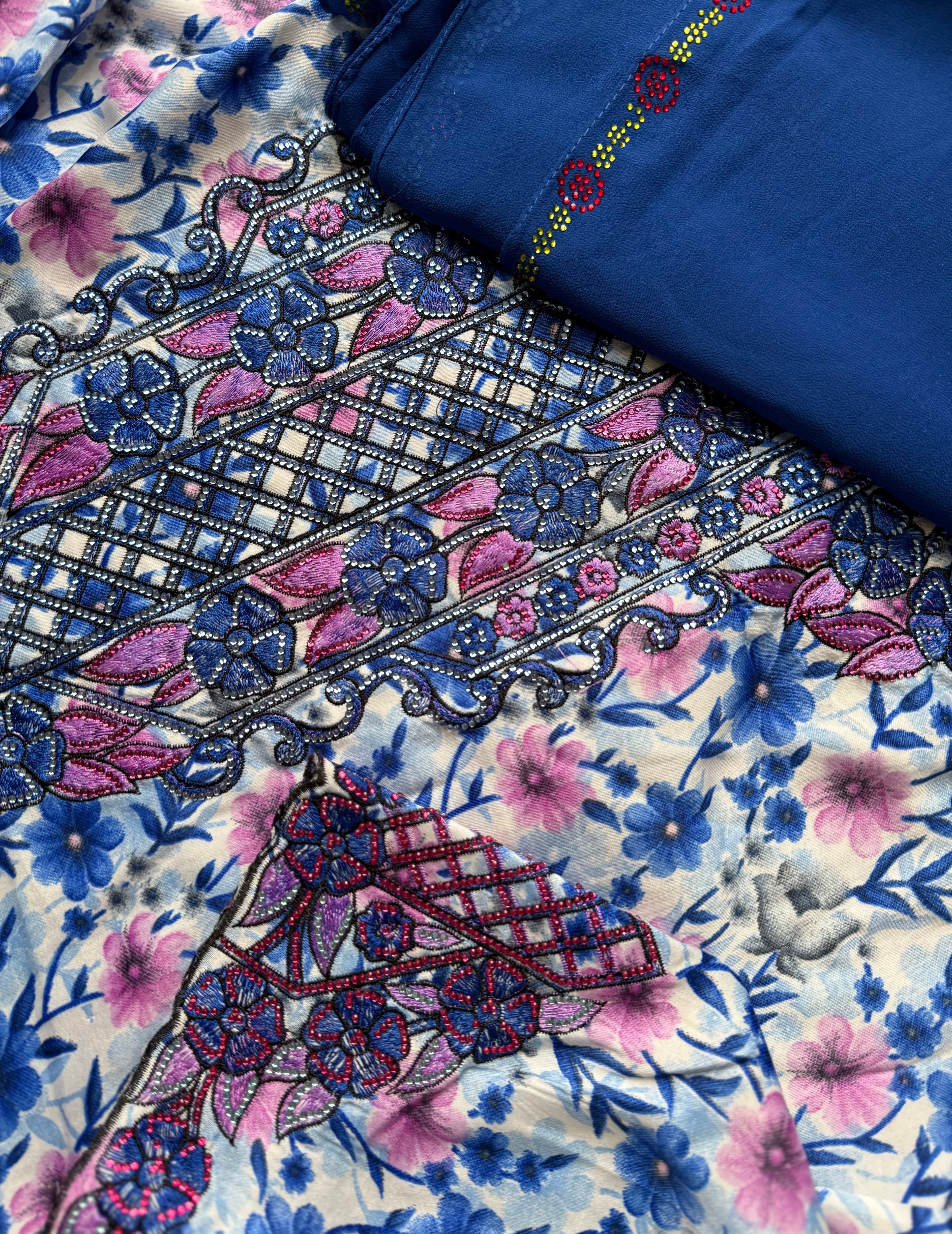 MUKHAWAR NILA BLAUW